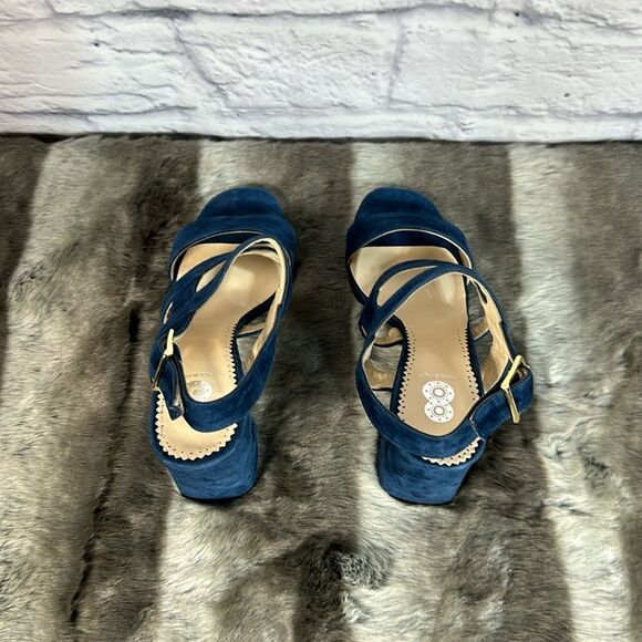 Cute and unworn - Picture 4 of 9